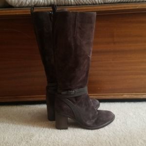 Souliers brown suede boots size 5 1/2